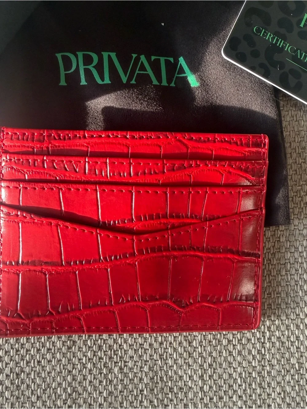 Privata indulge quiet